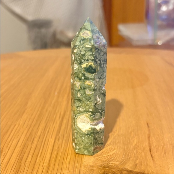 Agate tower - Picture 2 of 3